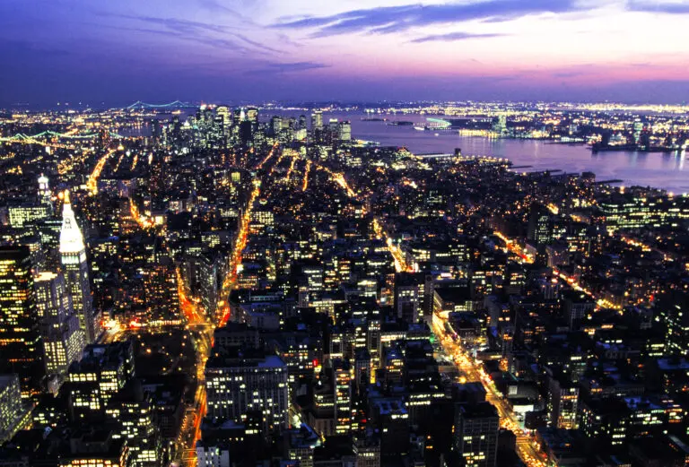  (552) Manhattan Nite präsentiert: Architektur, Landschaften, Skylines
