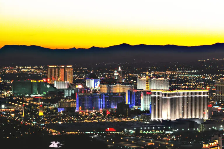  (547) Vegas Nite präsentiert: Architektur, Landschaften, Skylines