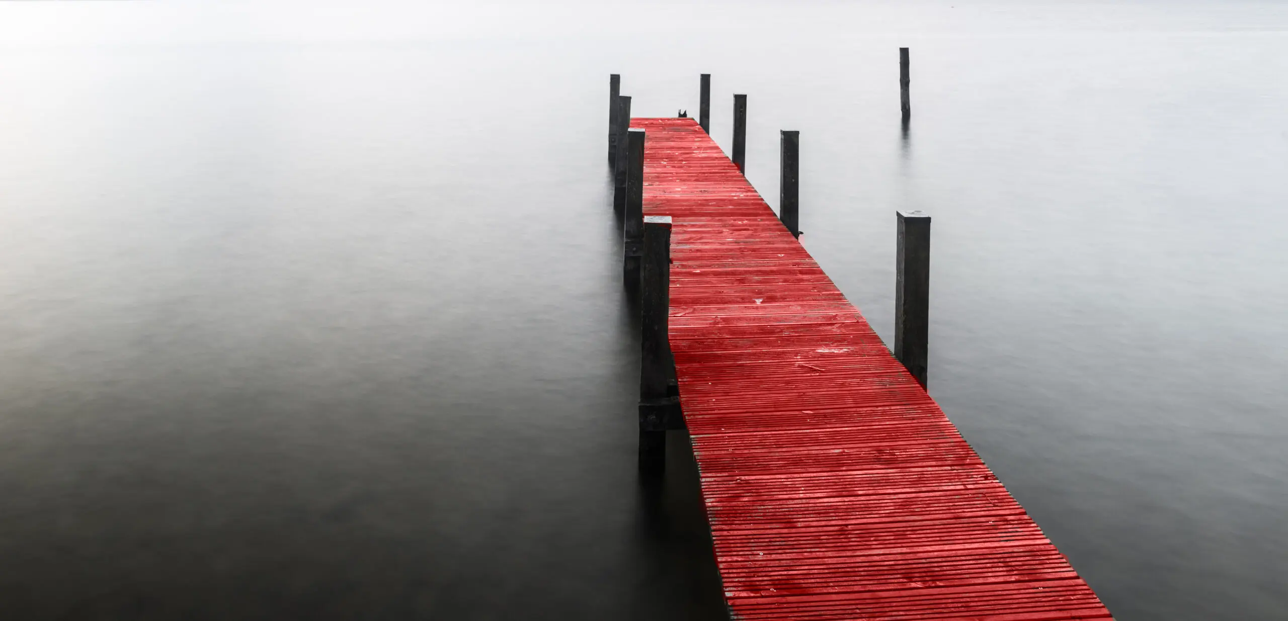 Wandbild (661) Red Pier Leoni präsentiert: Wasser,Landschaften,Stege,Seen,Stege