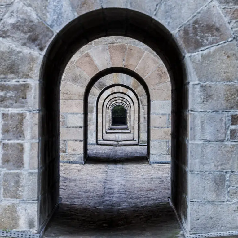  (1178) Tiefblick präsentiert: Architektur, Detailaufnahmen
