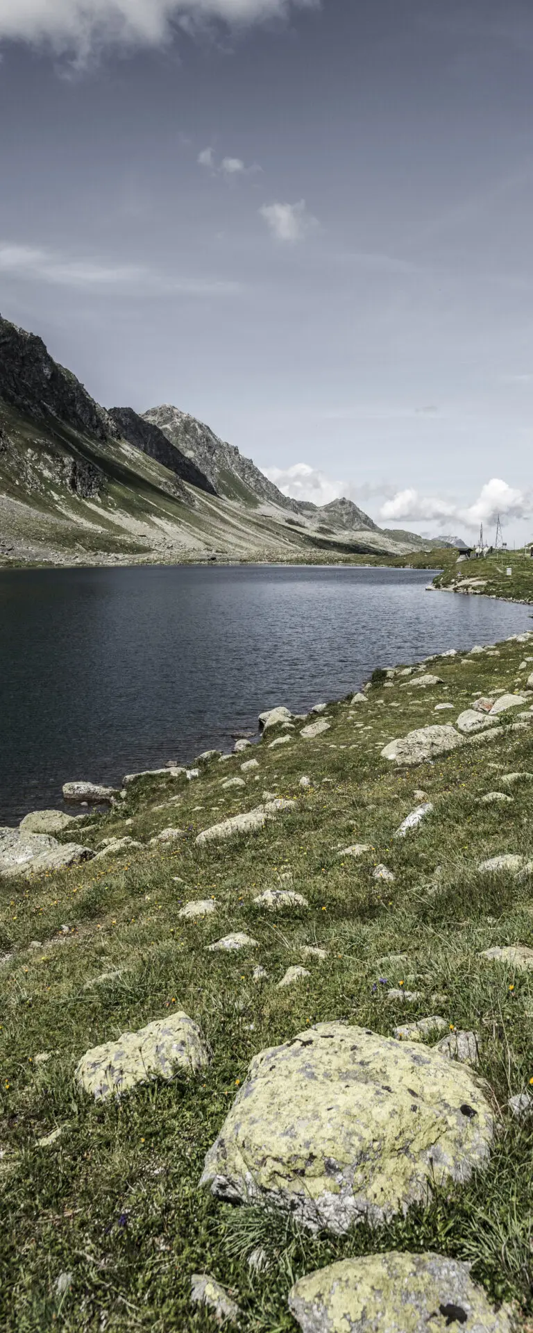  (1217) Flüela präsentiert: Berge, Gewässer, Landschaften, Seen, Wasser