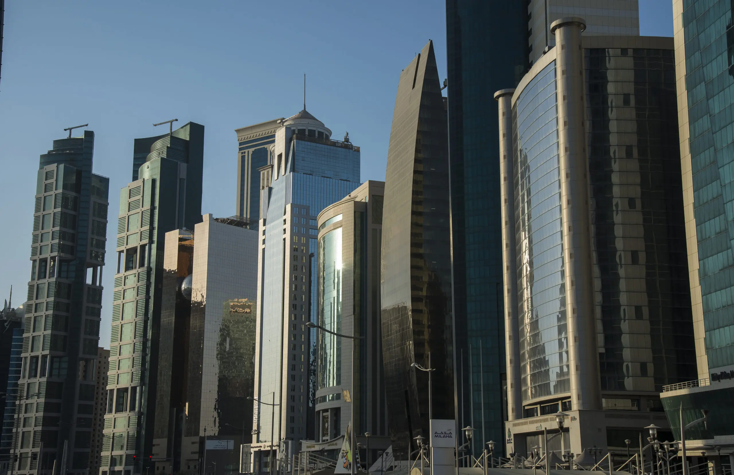 Wandbild (2129) Doha Skyline präsentiert: Aktion-Bewegung,Architektur