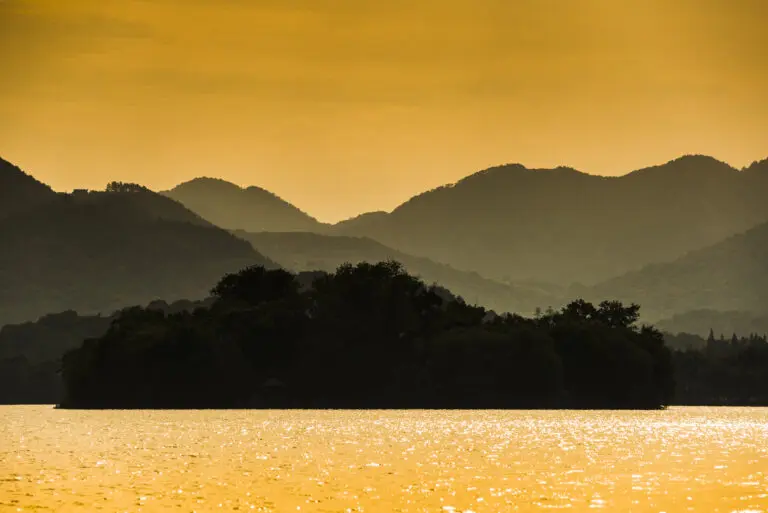 (2577) Westlake Sunset präsentiert: Asien, Landschaften