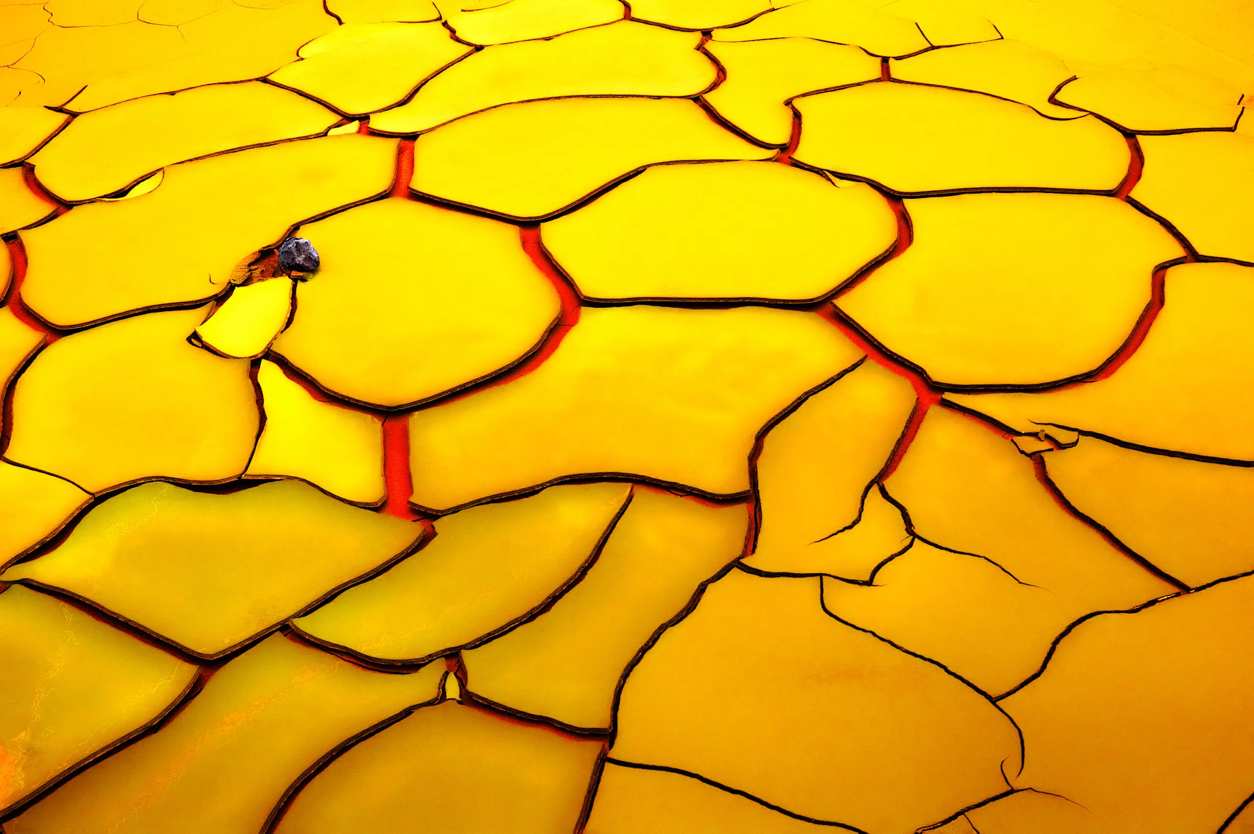 Wandbild (2935) Yellow ground, red heart präsentiert: Kreatives,Details und Strukturen,Erde