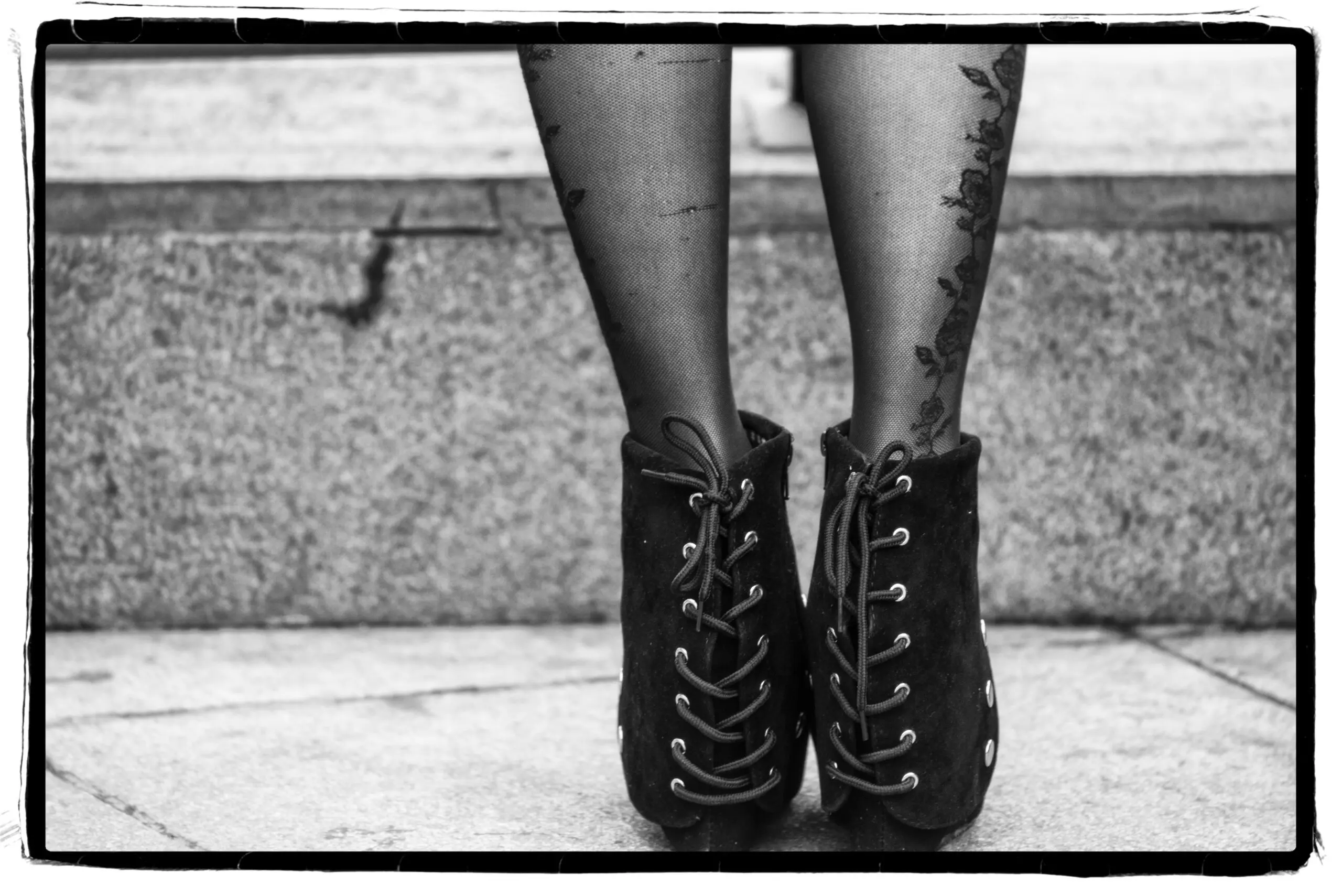 Wandbild (3239) Just Shoes präsentiert: Menschen,Kreatives,Reportagen,Frauen,Humor