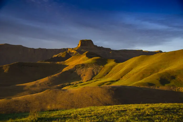  (3697) The Cathedral Sentinel präsentiert: Afrika, Berge, Landschaften, Natur, Sommer