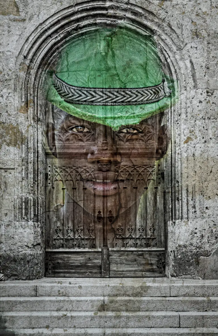  (3775) Facing out of the door präsentiert: Architektur, Kreatives, Männer, Menschen, Portraits, Sonstiges Kreatives