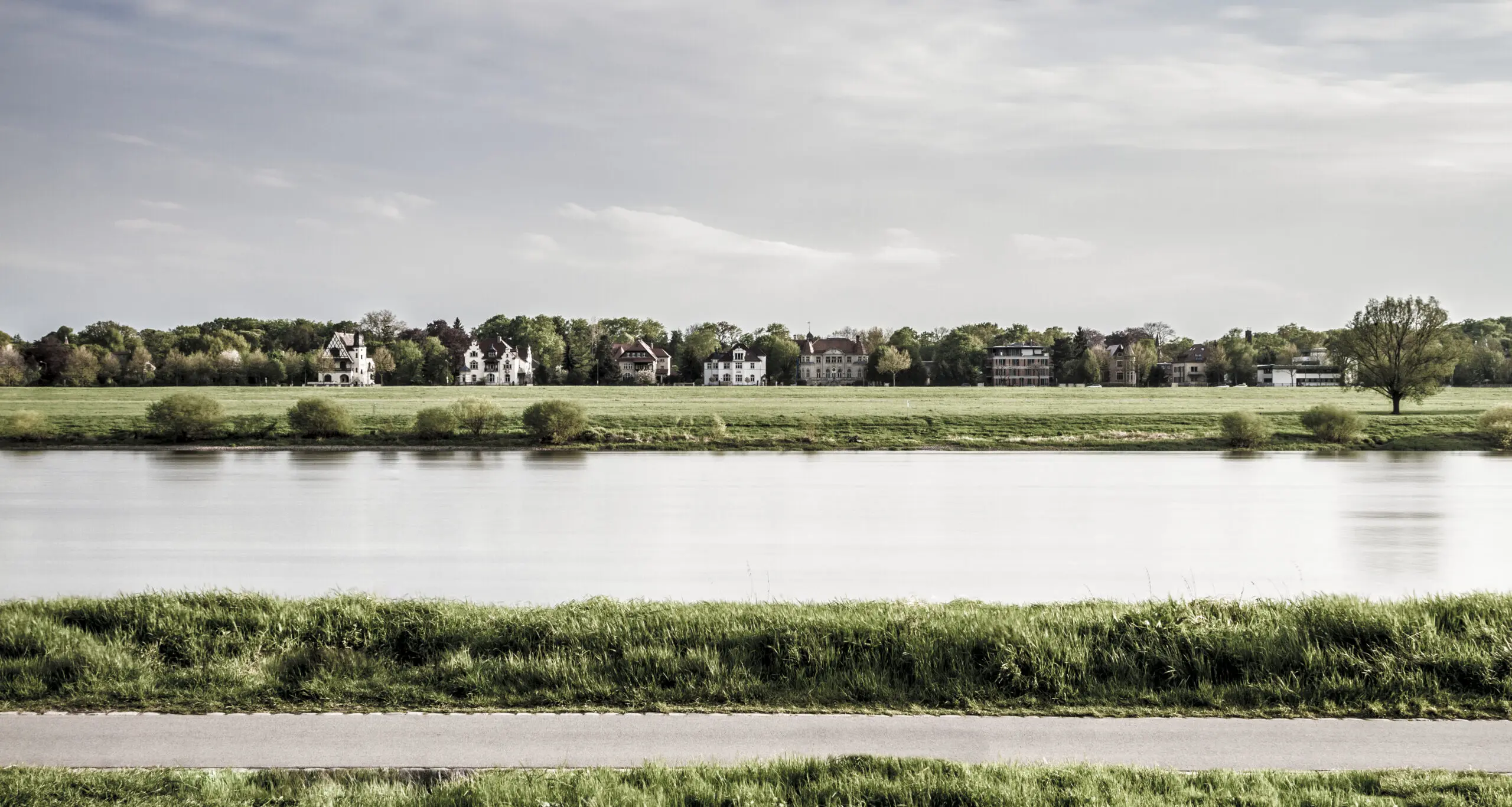 Wandbild (3887) Elbenland präsentiert: Wasser,Landschaften,Gewässer,Bäche und Flüsse