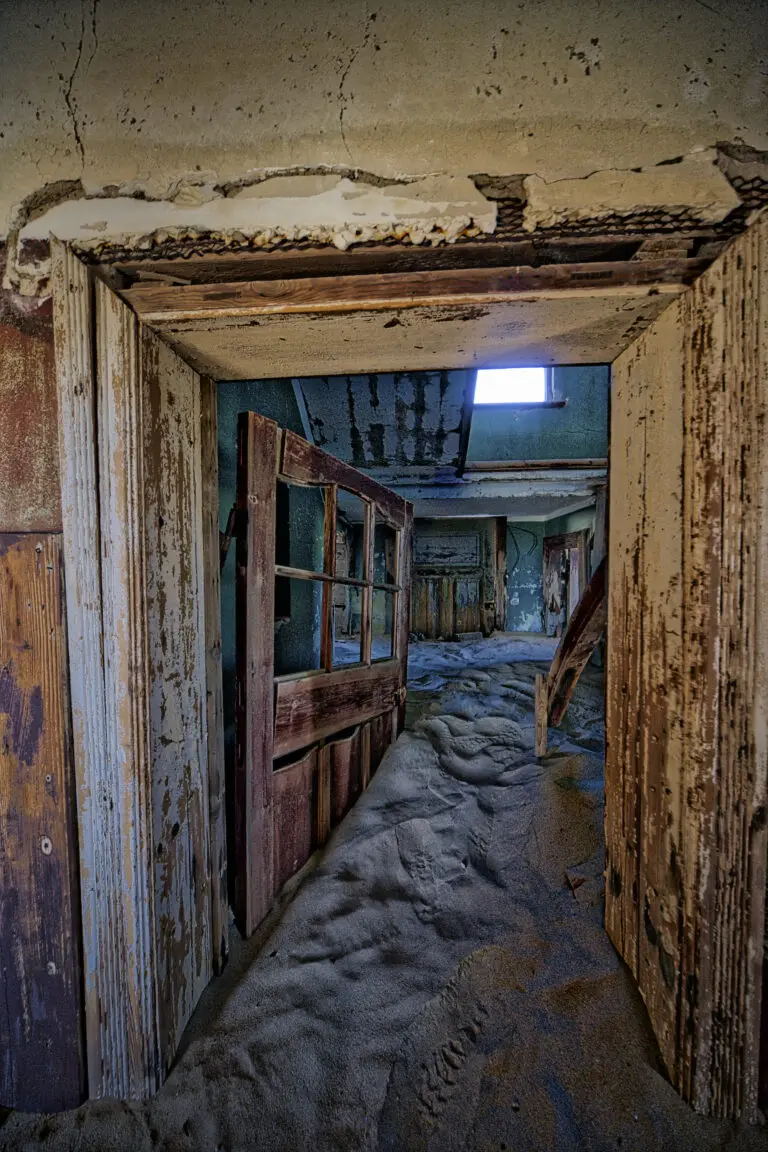 Ghost town Sand Inn