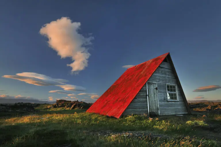  (4040) The Red Roof präsentiert:  