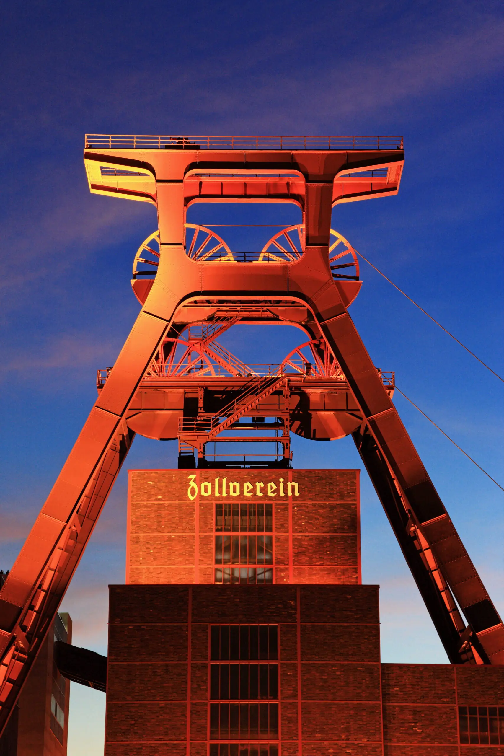 Wandbild (4468) Gräfenhain, Schacht 12 präsentiert: Architektur,Details und Strukturen,Kreatives,Technik,Br&uuml;cke,Detailaufnahmen,H&auml;user,Industrie,Sonstige Architektur,Detailaufnahmen,Maschinen,SonstigeTechnik,Architekturdetails