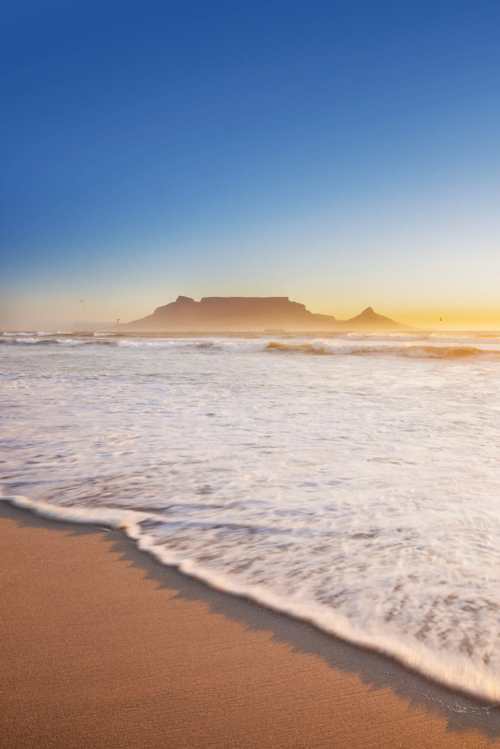 Wandbild (4640) Foulkes Justin – Tafelberg Südafrik präsentiert: Landschaften,Natur,Wasser,Afrika,Berge,Gew&auml;sser,Sommer,Str&auml;nde,Meere