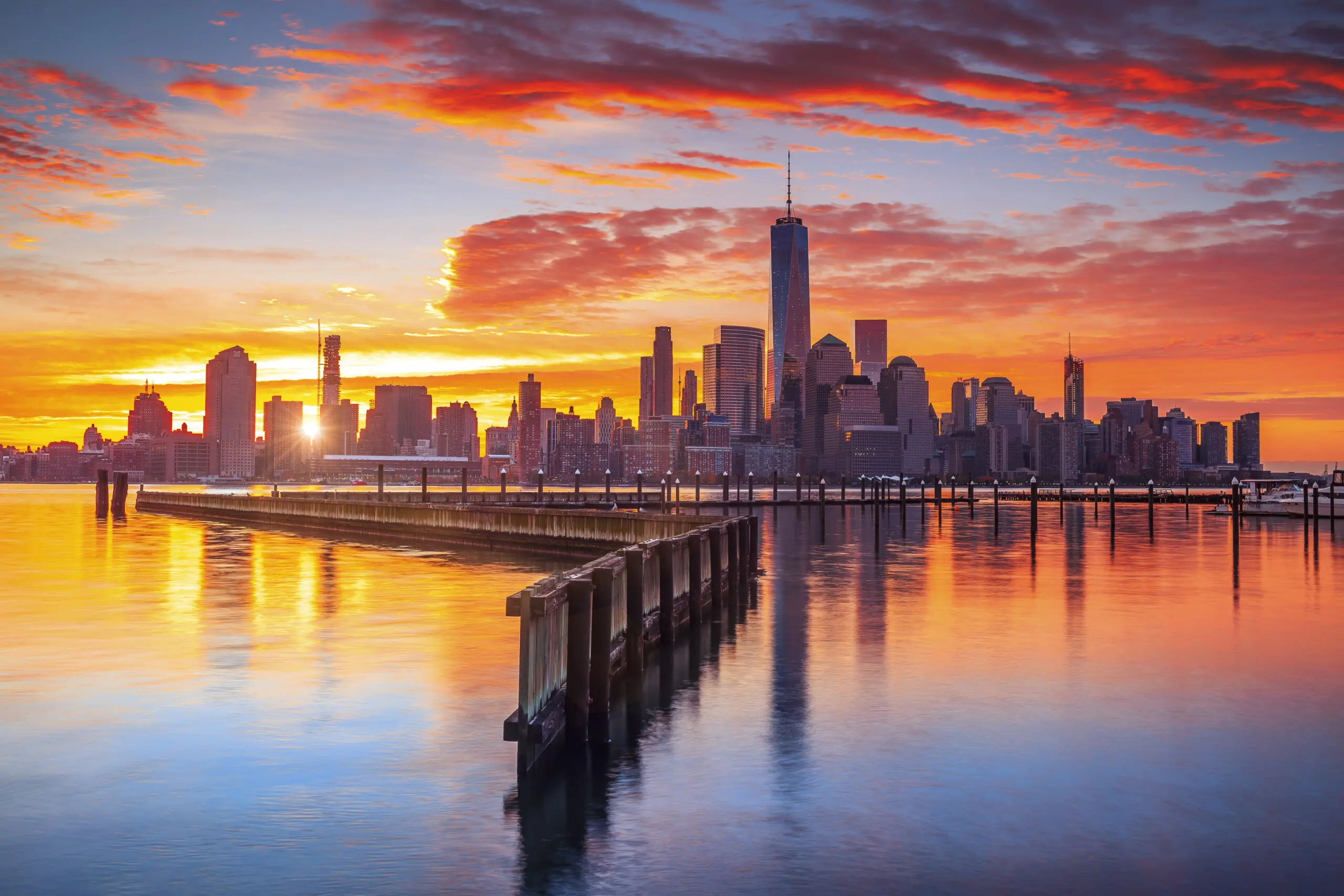 Wandbild (4632) Bartuccio A. – Lower Manhattan präsentiert: Wasser,Architektur,Natur,Landschaften,Skylines,Sonstige Architektur,Sehenswürdigkeiten,Brücke,Stege,Amerika,Gewässer,Bäche und Flüsse,Wasserspiegelungen
