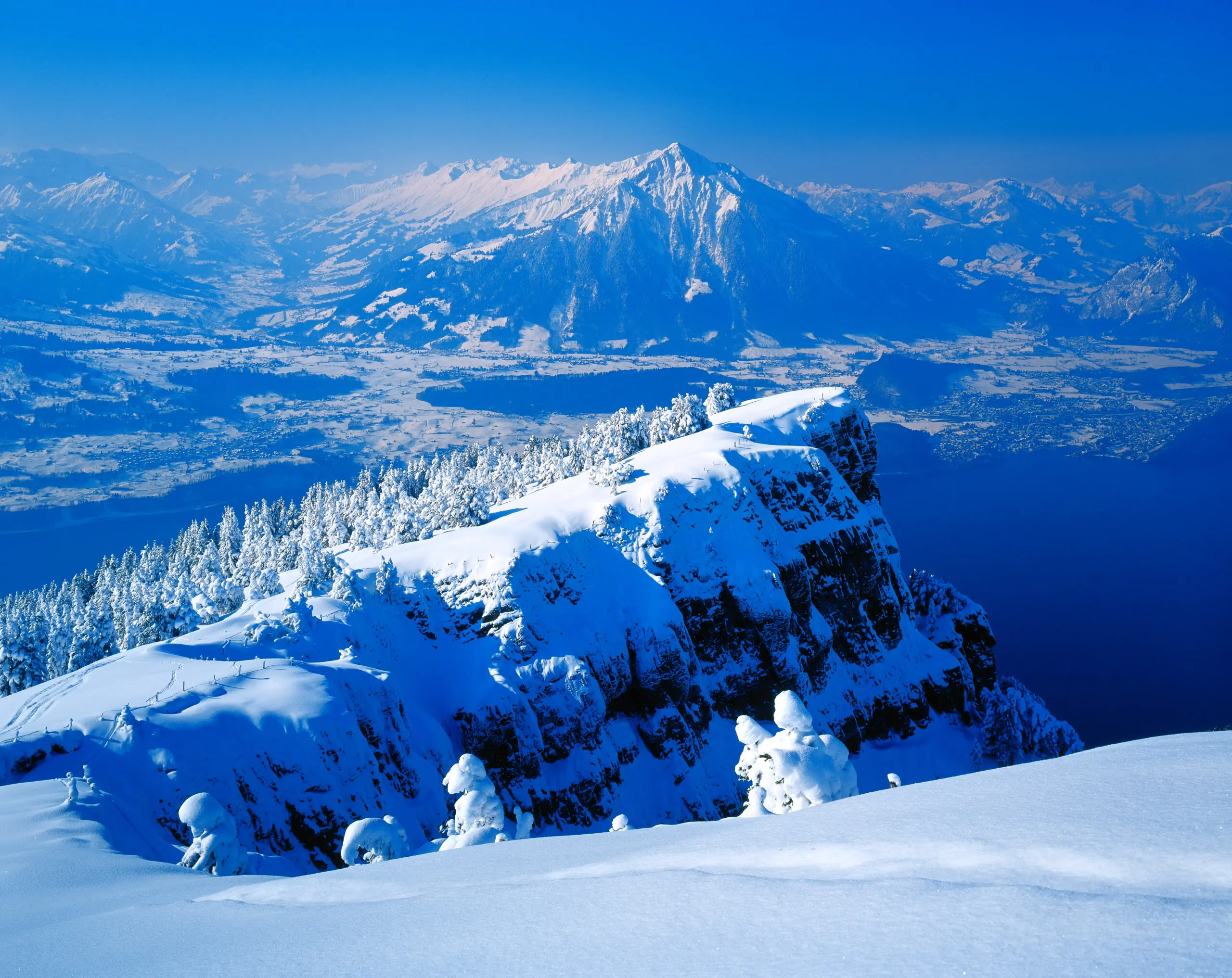 Wandbild (4558) Gräfenhain – Niederhorn präsentiert: Wasser,Natur,Landschaften,Schnee und Eis,Wälder,Winter,Berge,Gewässer,Luftaufnahmen,Seen