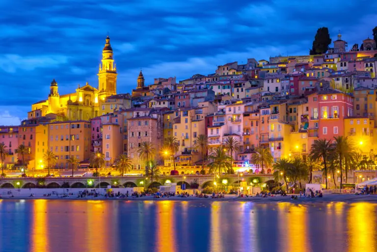  (4554) Kremer Susanne – Menton mit Basilika St. Michel präsentiert: Architektur, Bäche und Flüsse, Brücke, Gewässer, Häuser, Landschaften, Meere, Natur, Seen, Sehenswürdigkeiten, Skylines, Sommer, Sonstige Architektur, Wasser