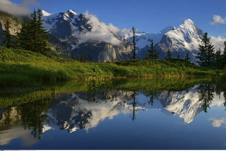  (4794) Doppelte Schönheit präsentiert: Berge, Frühling, Gewässer, Landschaften, Schnee und Eis, Seen, Wasser, Wasserspiegelungen