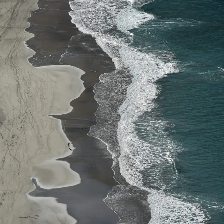  (5300) Running waves by Lex Molenaar präsentiert:  