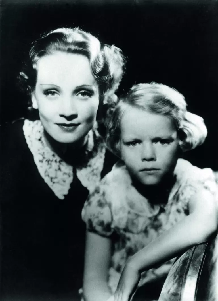 Marlene Dietrich mit Maria Riva