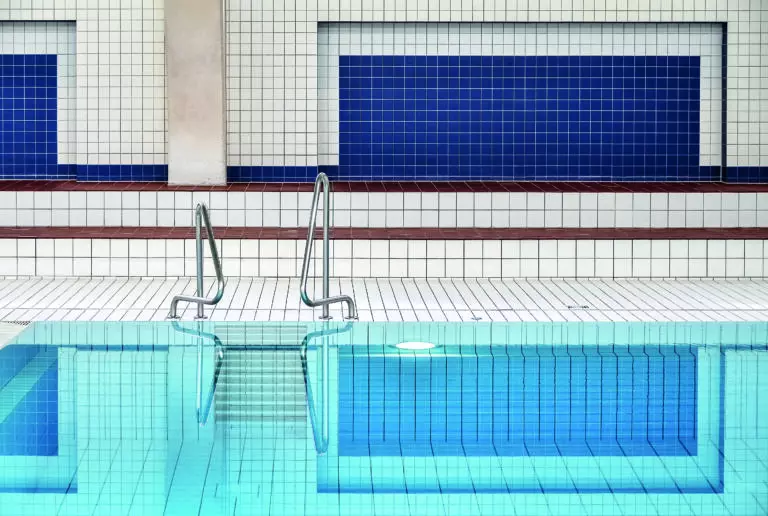  (5165) swimming by Renate Reichert präsentiert:  