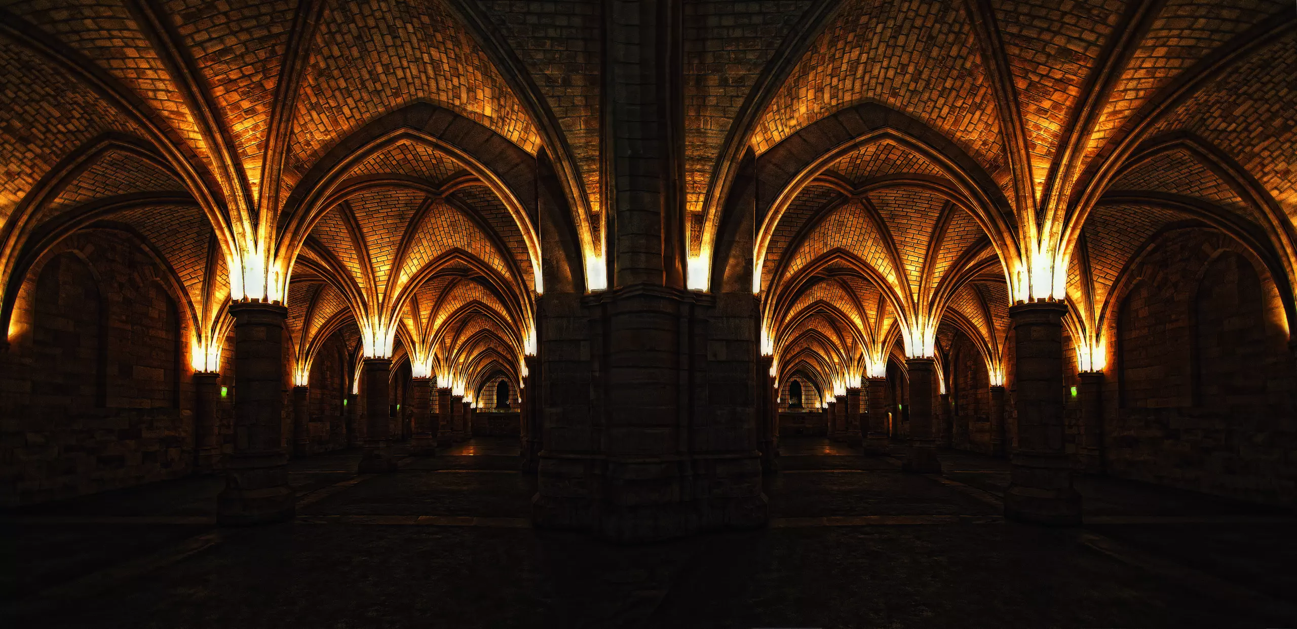 Wandbild (5229) Columns-La-Conciergerie by J.C.Lobato präsentiert: Details und Strukturen,Architektur,H&auml;user,Sonstige Architektur,Sehensw&uuml;rdigkeiten,Steine
