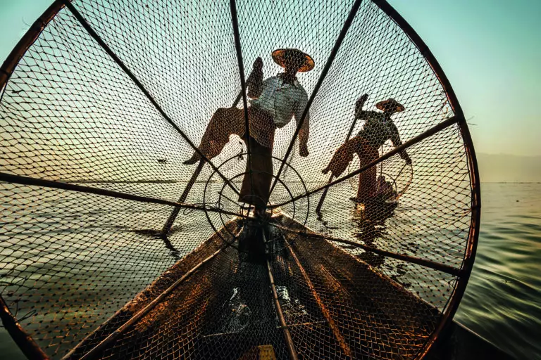  (5281) Intha Fishermen by Michele Martinelli präsentiert:  