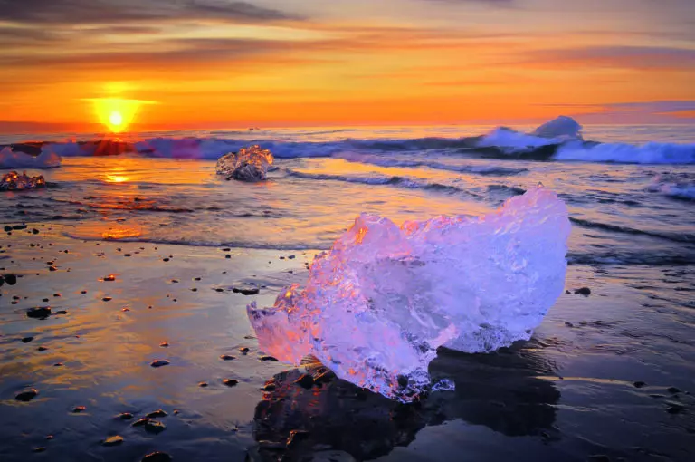 Iceland by Cornelia Dörr/Huber Images