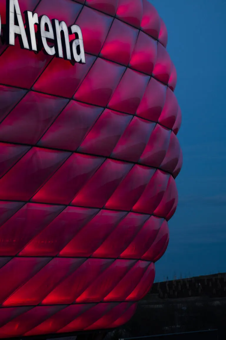 Arena in Red 2