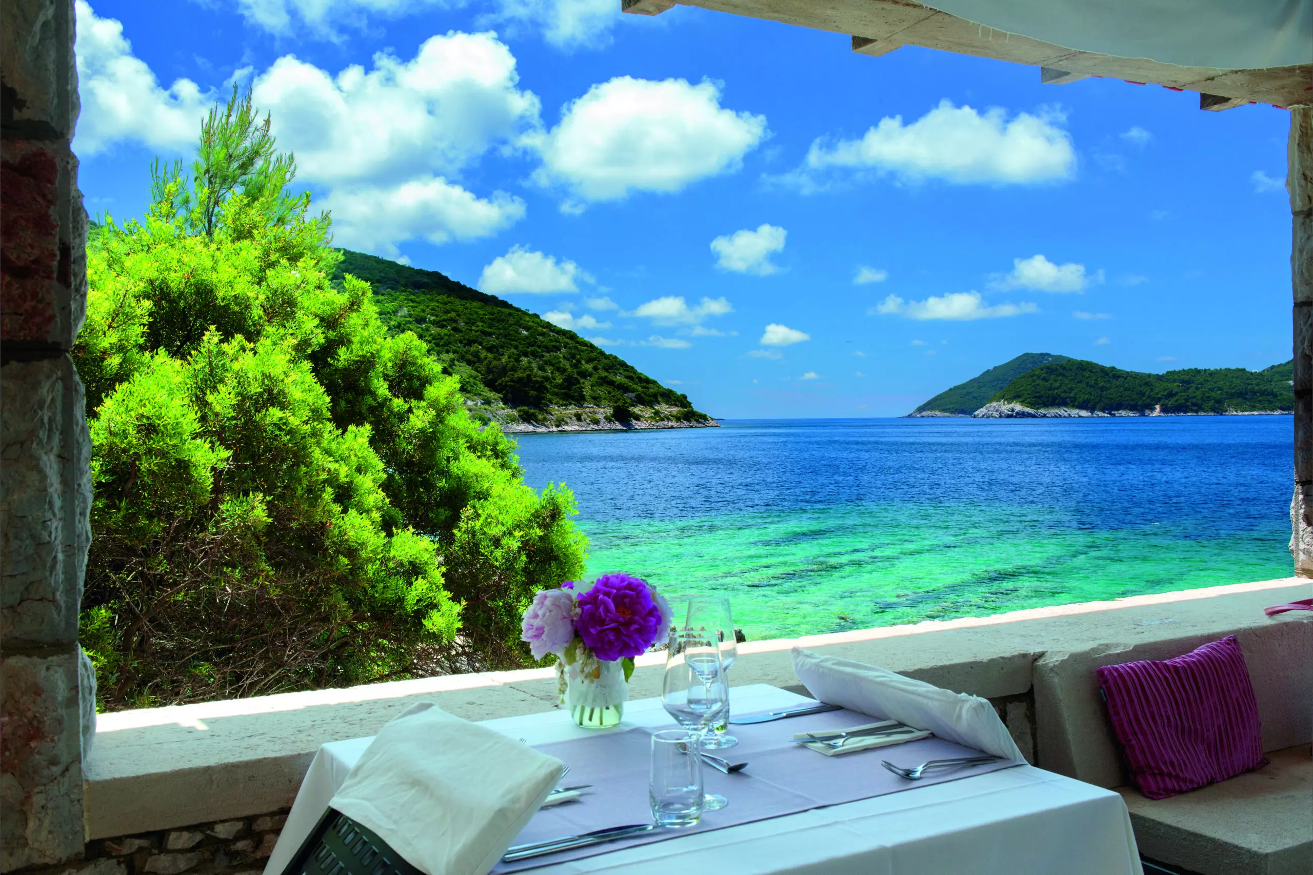 Wandbild (5526) Villa Ruza by Paolo Giocoso/HUBER IMAGES präsentiert: Stillleben,Wasser,Kreatives,Architektur,Landschaften,H&auml;user,Sonstige Architektur,Sehensw&uuml;rdigkeiten,Sommer,Gew&auml;sser,Floral,Essen und Getr&auml;nke,Meere,Sonstiges Kreatives