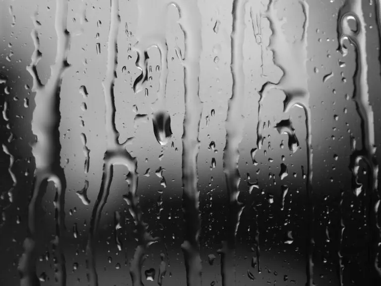  (5549) Waterdrop präsentiert:  