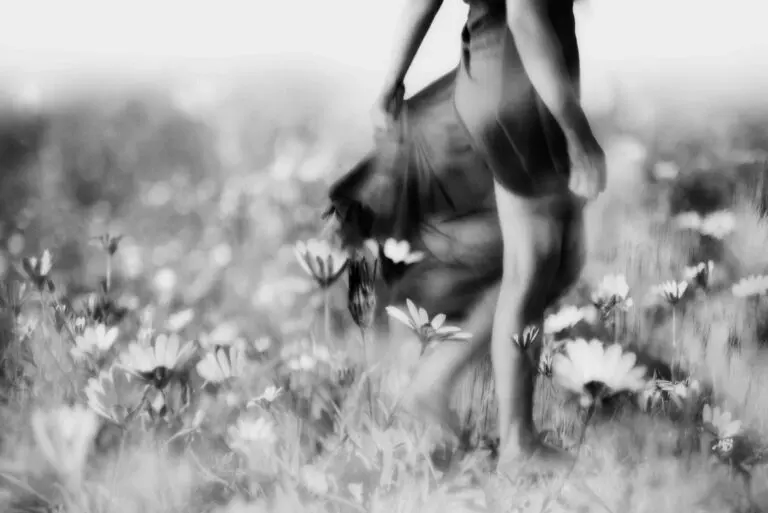  (5825) Only know you love her…by Charlaine Gerber,1x.com präsentiert: Blumen und Blüten, Frauen, Kreatives, Menschen, Natur, Sonstiges Kreatives