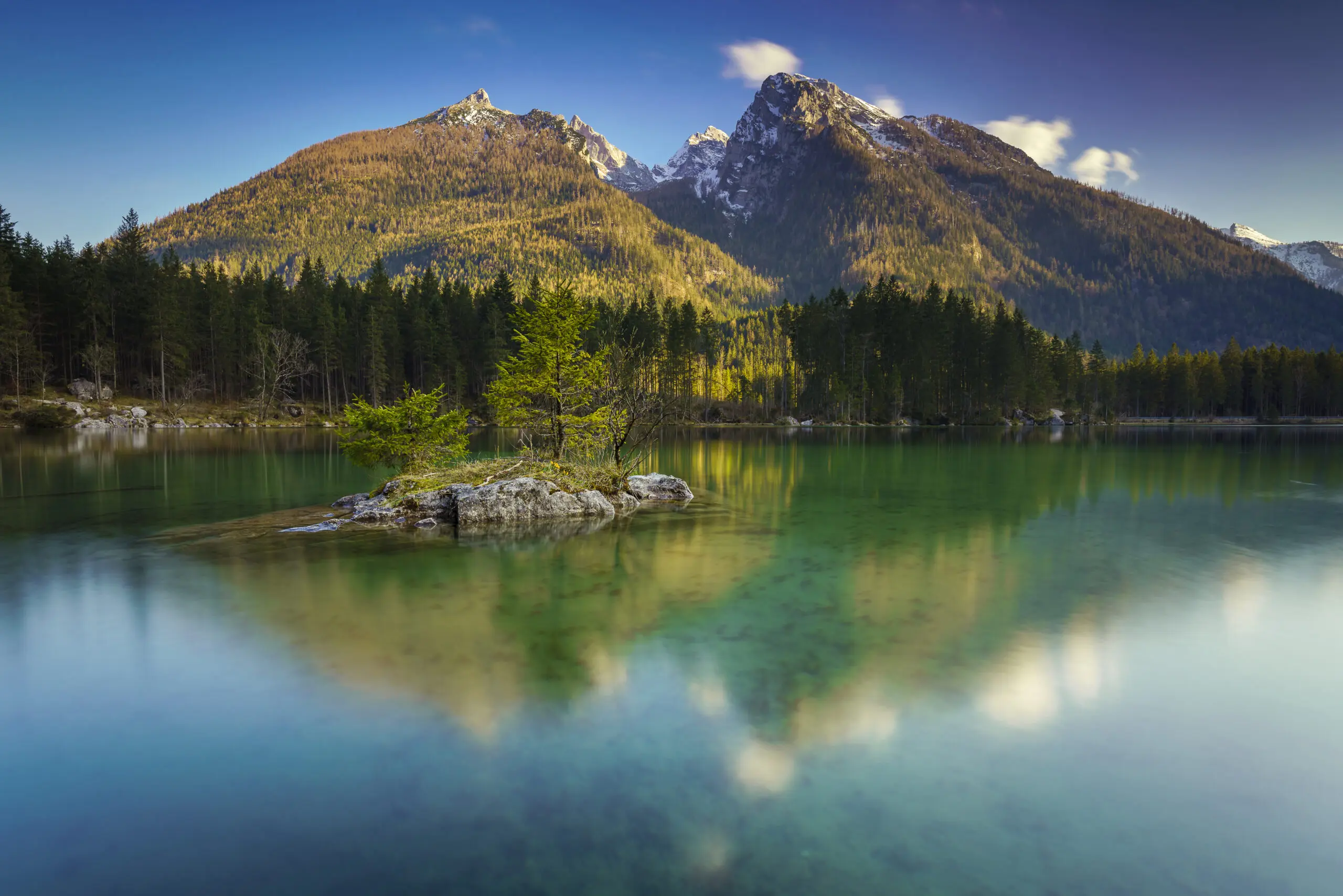 Wandbild (5833) Hintersee präsentiert: Wasser,Landschaften,Wälder,Frühling,Gewässer,Seen,Wasserspiegelungen
