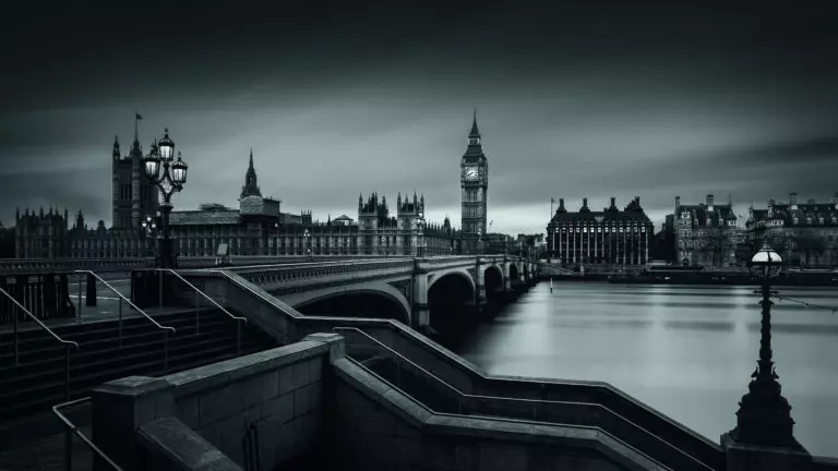 Westminster Bridge by Oscar Lopez, 1x.com
