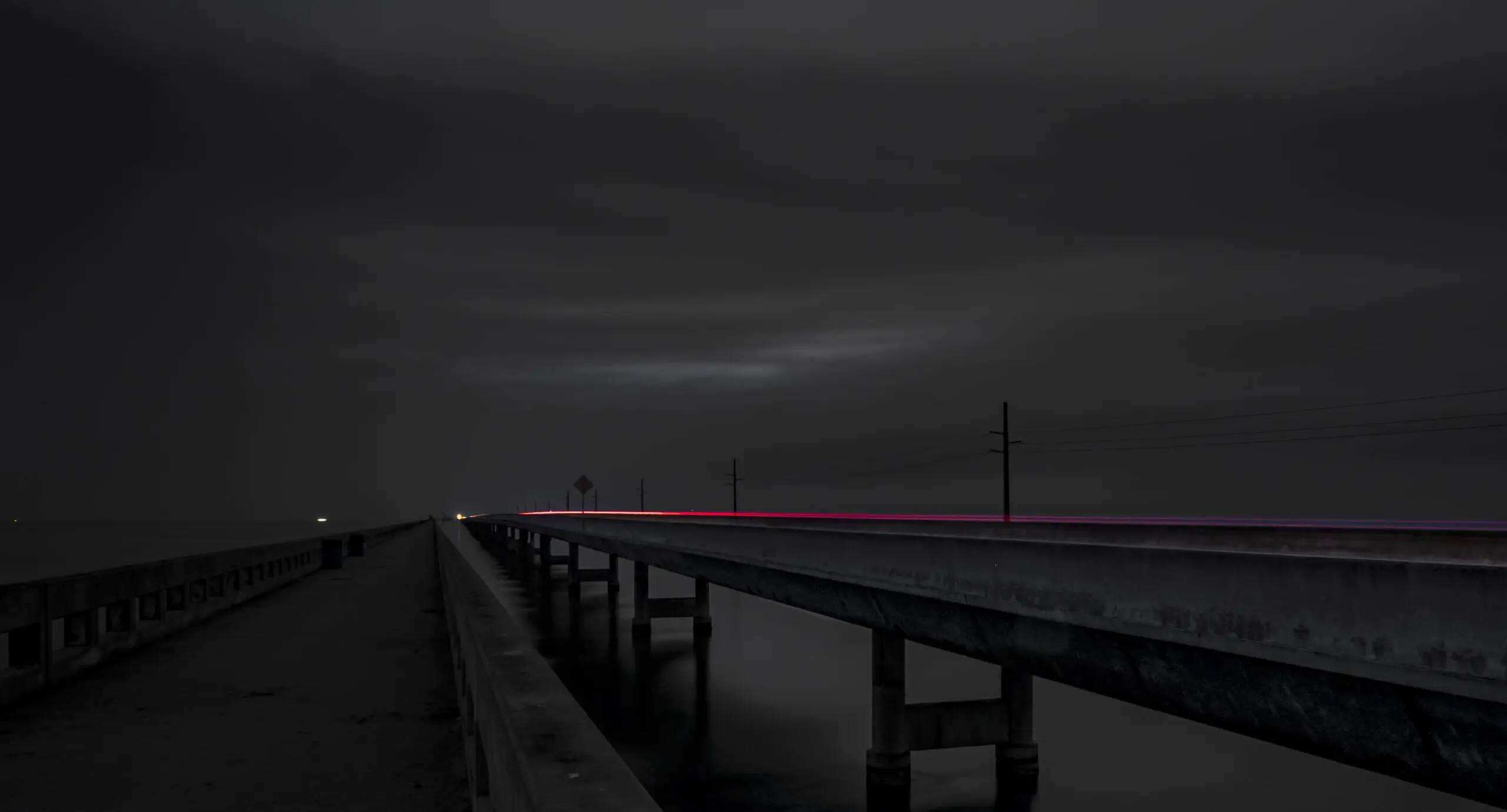 Die berühmte 7-Mile-Bridge in einer langzeitbelichtung am Motgen