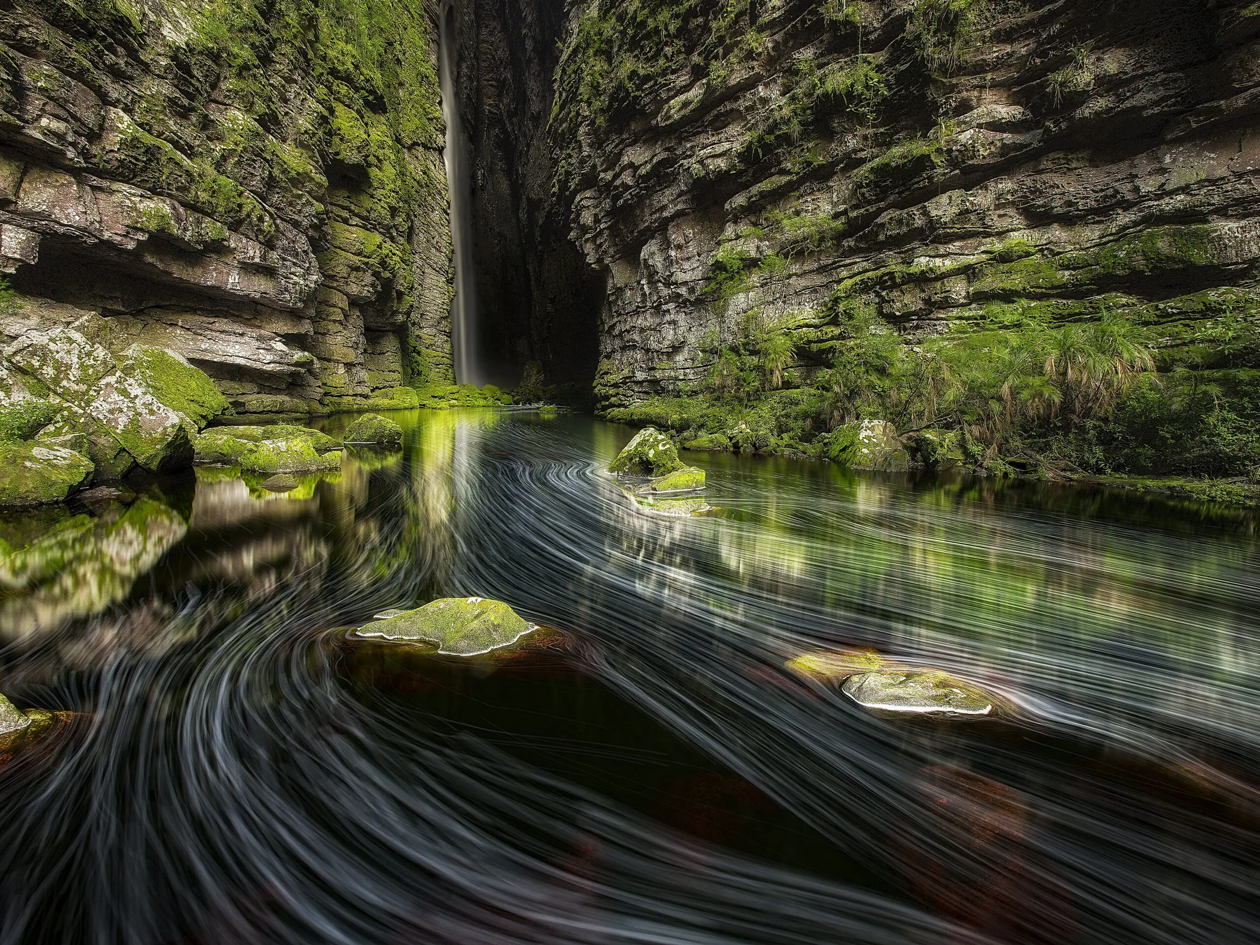 Leading Lanes by Danilo C. Faria,1x.com