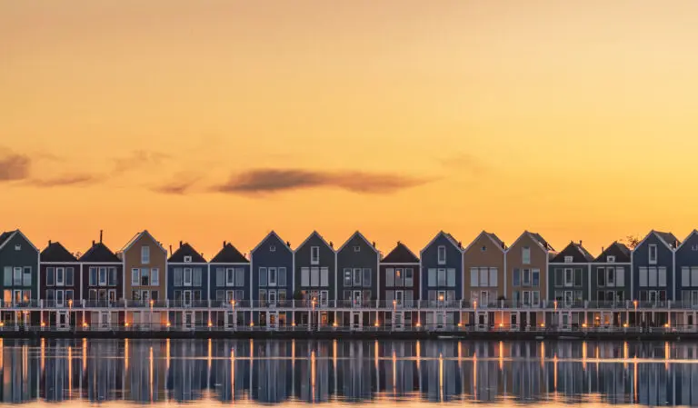  (6345) Fragile like feather by nakulphotography,1x.com präsentiert: Architektur, Bäche und Flüsse, Häuser, Meere, Sehenswürdigkeiten, Skylines, Wasser, Wasserspiegelungen