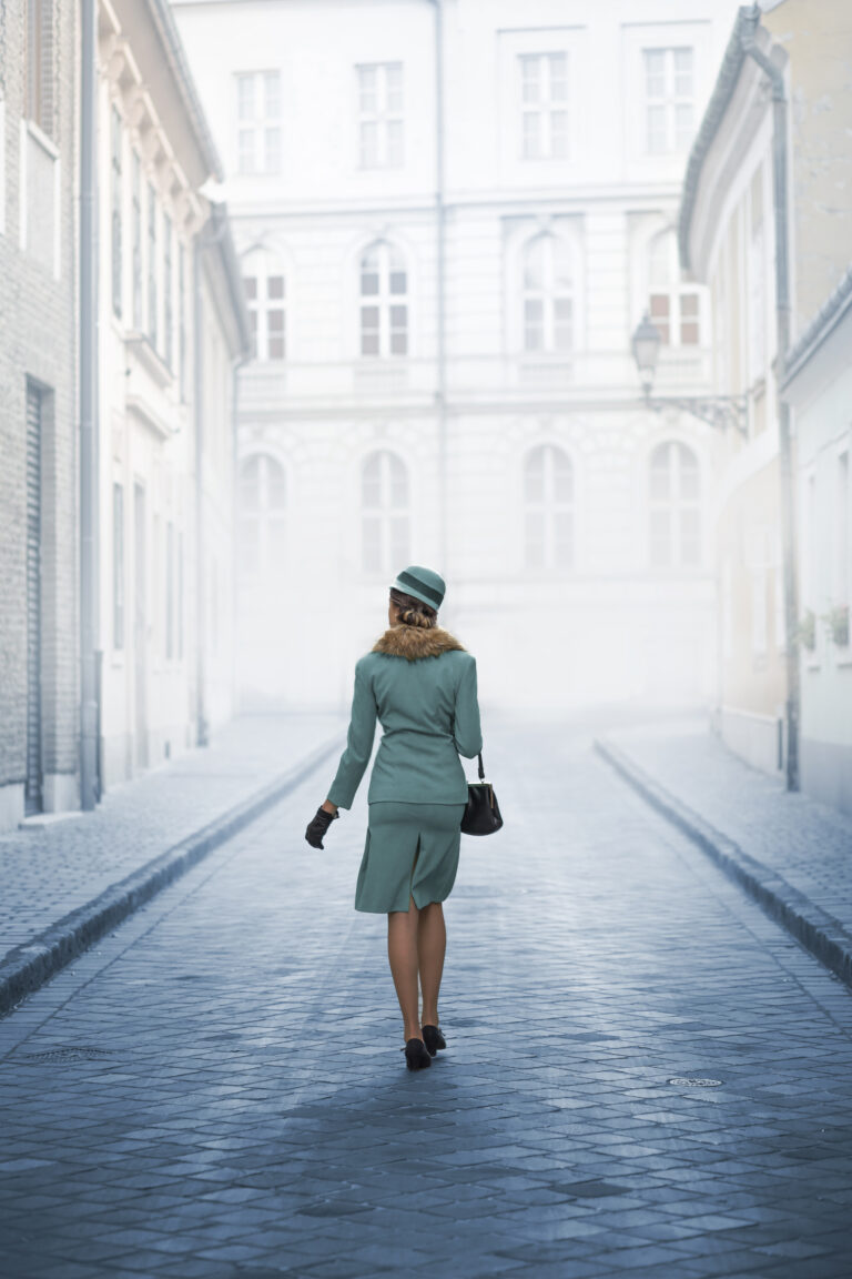 Walk like a Lady, Ildiko Neer,pictufy.com