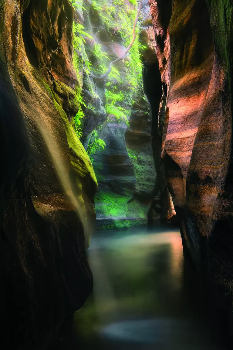 Yileen Canyon by Yan Zhang