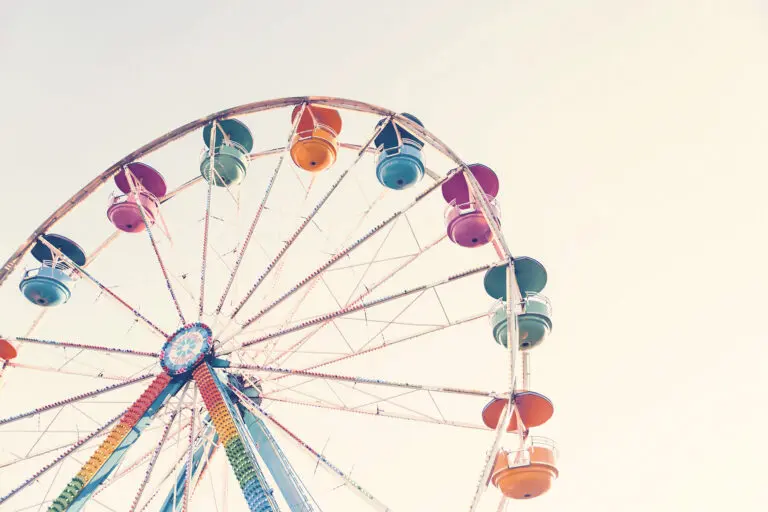  (26158) Ferris Wheel by Kathrin Pienaar präsentiert:  