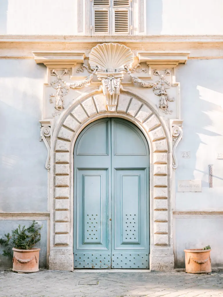  (26225) Blue tones of Rome – Italy travel photography by Raisa Zwart präsentiert: Architektur