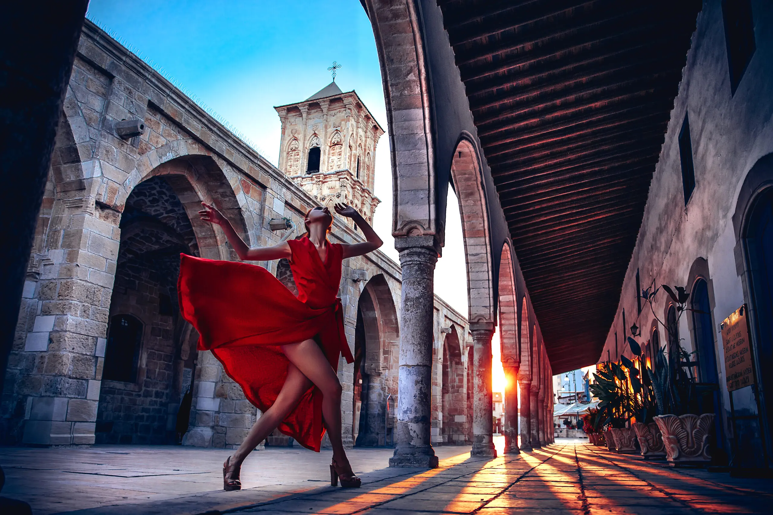 Wandbild (29183) Sunset Flamenco by Ruslan Bolgov präsentiert: Aktion-Bewegung,Menschen,Architektur,Sehenswürdigkeiten,Frauen