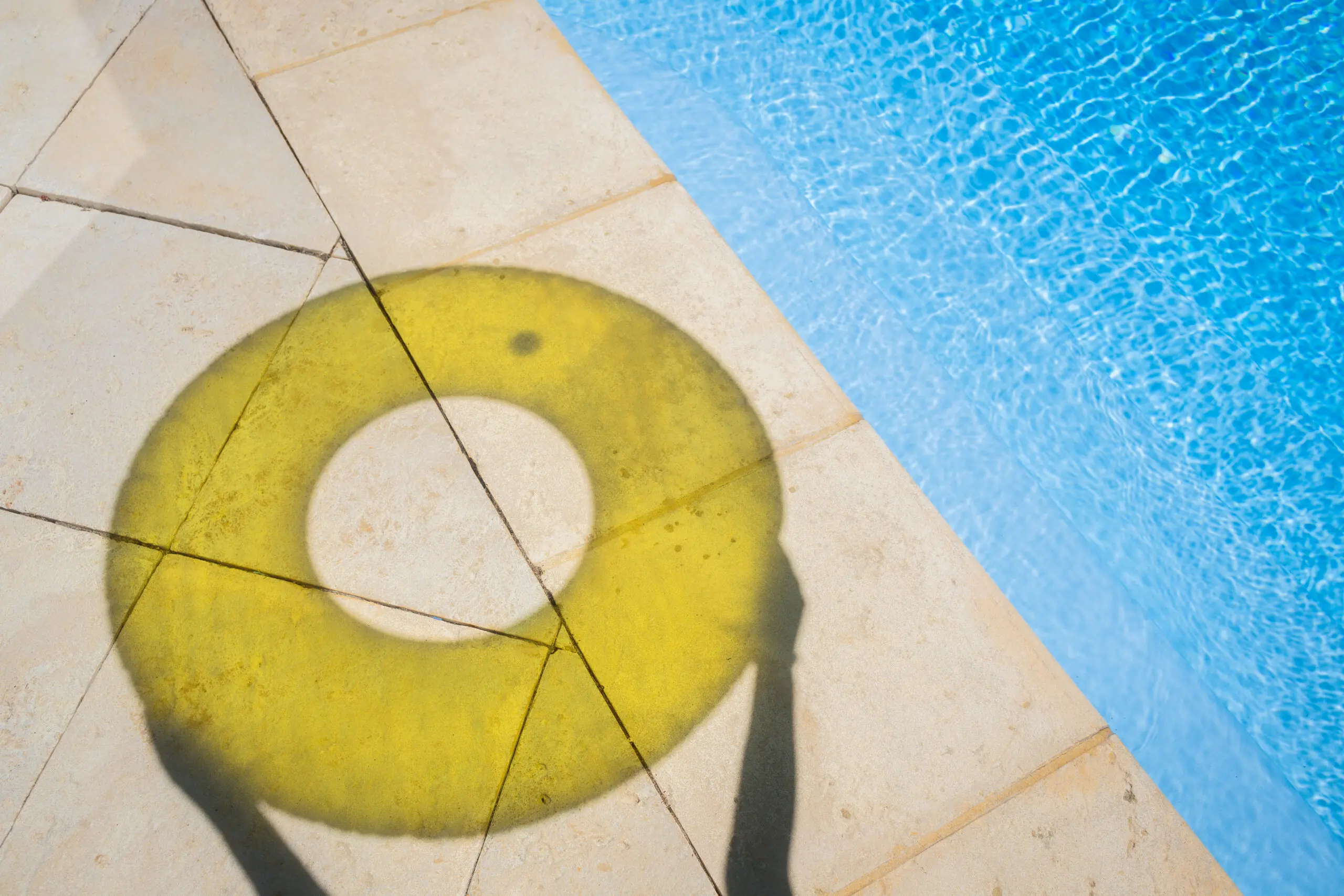Wandbild (30176) Summer Poolside Shadow Play by Gloria Salgado Gispert präsentiert: Kreatives,Abstrakt